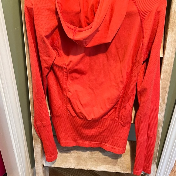 Athleta Long Sleeve with Hood Top - Picture 10 of 10